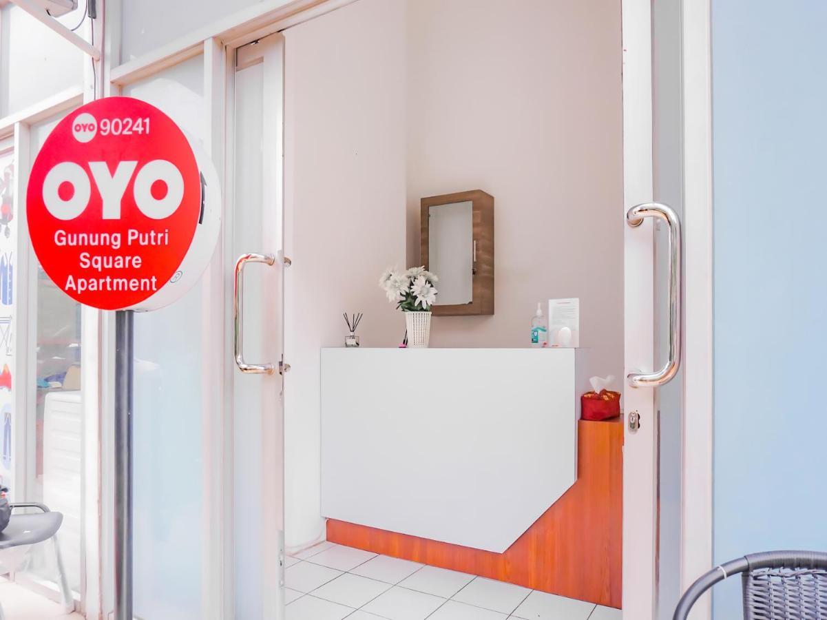 Oyo 90241 Sirooms Apartmen Gunung Putri Bogor Exterior foto